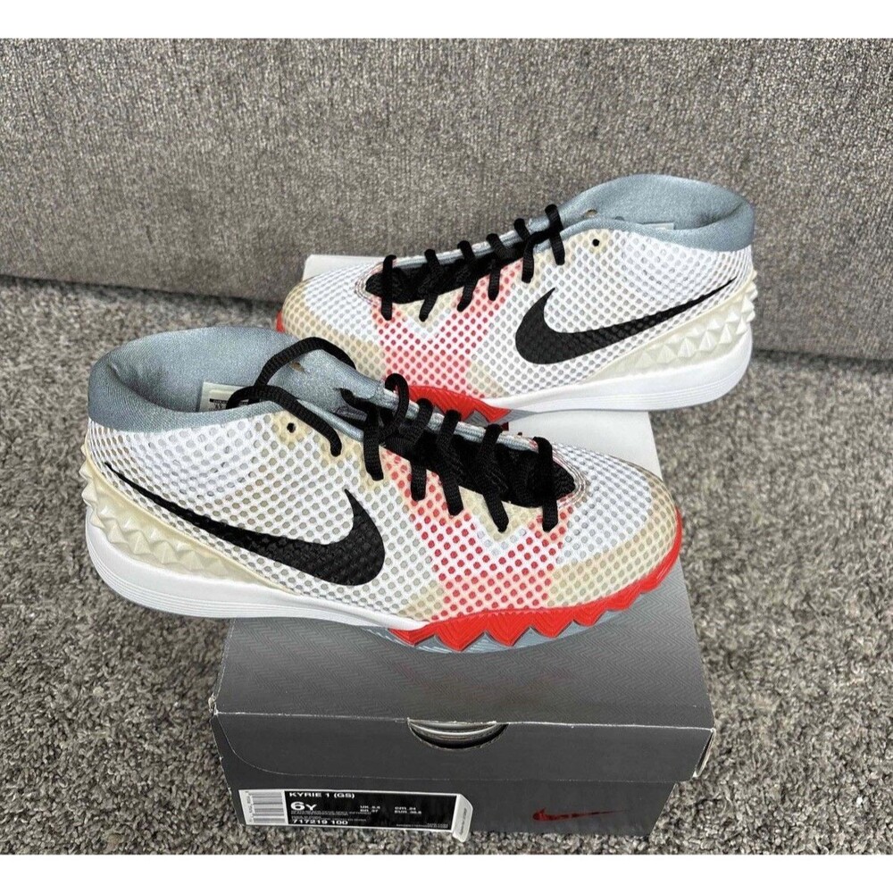 NIKE 2014 KYRIE 1 HOME SIZE 6 YOUTH (SIZE 7.5 WOMENS)